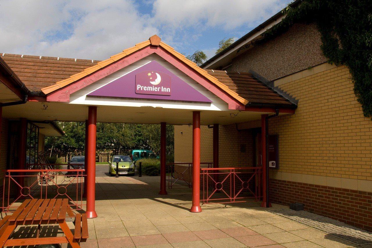 Premier Inn Pontefract North Exterior photo